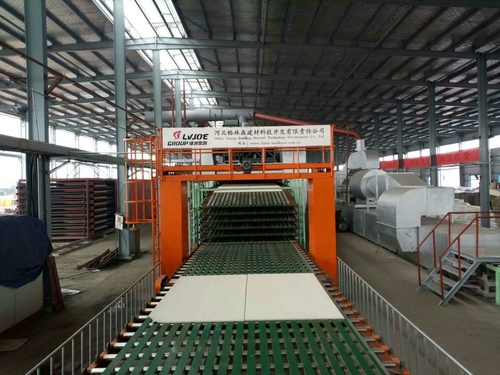 Blog perusahaan terbaru tentang Apakah lini produksi langit-langit wol mineral mengandung formaldehida? Apakah melibatkan emisi asap dan debu?