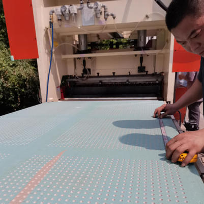 Harga yang bagus Mesin perforasi mesin pelat lubang pelat otomatis penuh on line