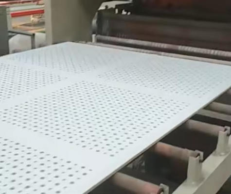 Harga yang bagus Mesin perforasi lembaran presisi dengan tekanan tusukan 160 KG untuk papan multi-bahan dan jenis lubang yang dapat disesuaikan on line