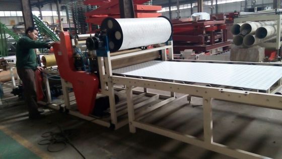 Harga yang bagus Merek terkenal Cina Vinyl Bahan Bangunan PVC Film Laminasi Mesin Tanaman on line