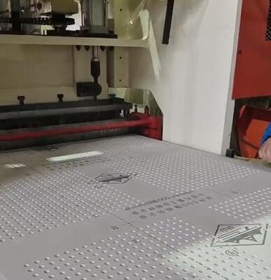 Harga yang bagus Profesional 160 Ton Tekanan 11 KW Power Drywall Hole Puncher Dengan Bentuk Lubang Berbagai Untuk Papan Gypsum Dan Panel Serat Semen on line