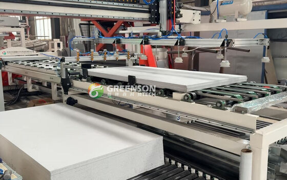 Harga yang bagus Mesin pemotong papan gipsum efisiensi tinggi / Mesin berdiri papan gipsum Kebisingan rendah on line