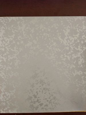 Harga yang bagus Cetakan Bukti Gypsum Ceiling Tile Board Pvc Film 5-30mm Tebal Lembar on line