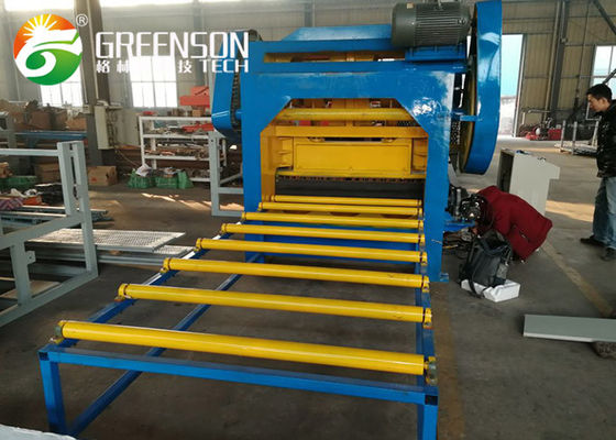 Harga yang bagus Mesin Perforasi Lembar Otomatis Untuk Plafon Ubin Gypsum / Papan Semen Serat on line