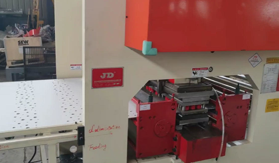 Mudah dioperasikan ubin mesin tekan hidrolik mesin papan papan mdf mesin meninju