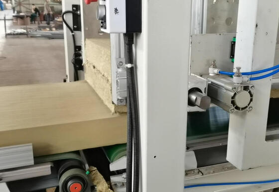 Harga yang bagus Lini Produksi Serat Basalt Otomatis 2.4m dengan Kapasitas 60000 TPA dan Sistem Kontrol PLC untuk Pembuatan Papan Wol Mineral on line