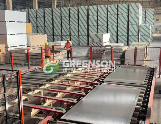 Harga yang bagus Garis Produksi Ubin Langit-Langit Gipsum Lebar Laminasi Efektif 1300mm dengan Kecepatan yang Dapat Disesuaikan 2-15m/menit dan Kontrol Listrik Sistem PLC on line