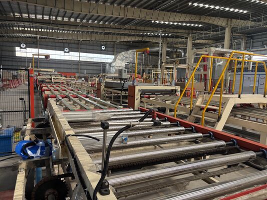 Harga yang bagus Mesin Laminasi PVC Otomatis untuk Papan Gips dengan Laminasi Efektif 1300mm, Sistem PLC dan Kapasitas 2-6 Juta Sq.m/tahun on line