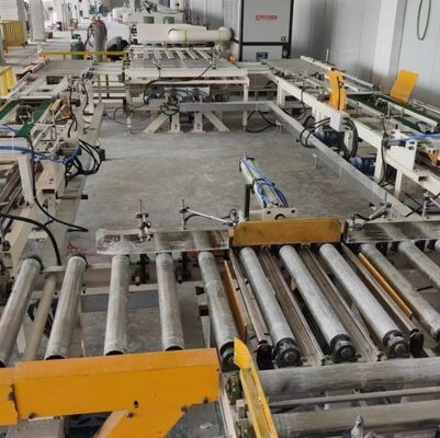 Harga yang bagus Garis Pengecatan Semprot Otomatis Untuk Papan Plafon Gypsum on line
