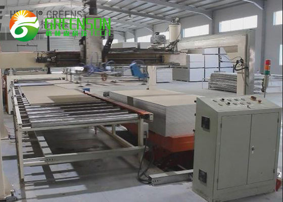 Papan Dinding Isolasi Dekoratif / Gypsum Ceiling Tile Machine