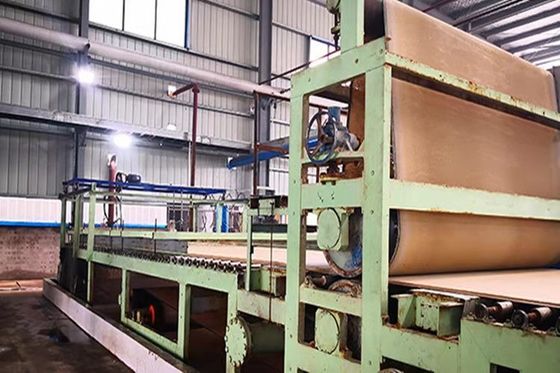 Harga yang bagus Dekorasi Interior Lini Produksi 6 Juta Kapasitas Serat Mineral Papan on line